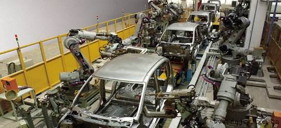 機(jī)械手在汽車行業(yè)生產(chǎn)線上的發(fā)展歷史和它的優(yōu)勢(shì)