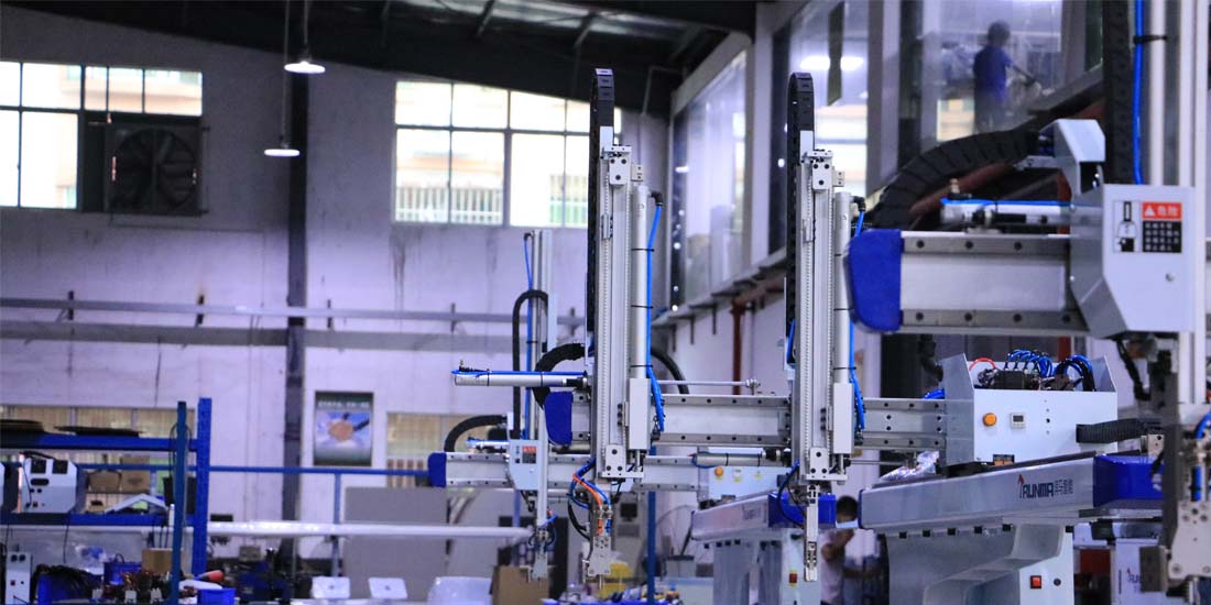 機械手給五金沖壓加工行業(yè)帶來的優(yōu)勢