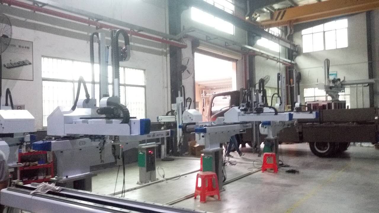機械手的智能化未來將實現(xiàn)你車間的無人作業(yè)