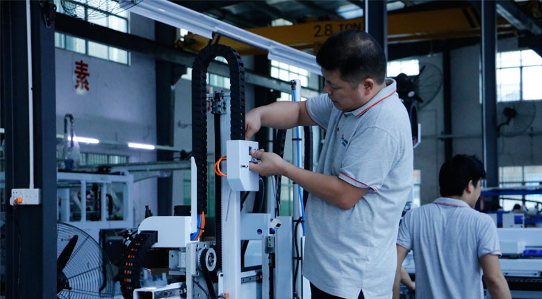 在機(jī)械手完全投入到生產(chǎn)之前一定要對機(jī)械手進(jìn)行測試