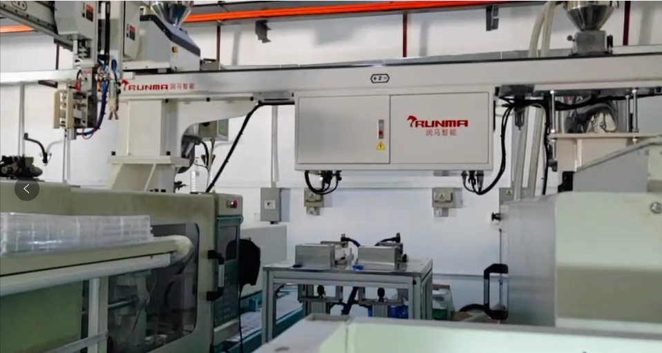 十軸伺服機(jī)械手